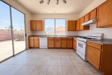 Photo 2 of 22 of 521 Quail Bird Pl, Henderson, NV