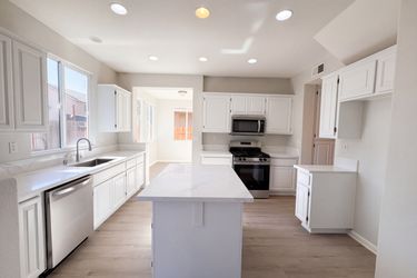 Photo 2 of 21 of 5124 Bissett Way, Sacramento, CA