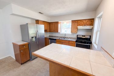 Photo 2 of 19 of 2331 Royal Dr, Garland, TX