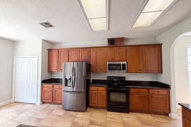 Photo 2 of 39 of 12706 Grovehurst Ave, Winter Garden, FL