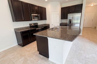Photo 2 of 29 of 7070 Woodchase Glen Dr, Riverview, FL