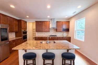 Photo 2 of 35 of 4732 Lonnie Dr, Rolesville, NC