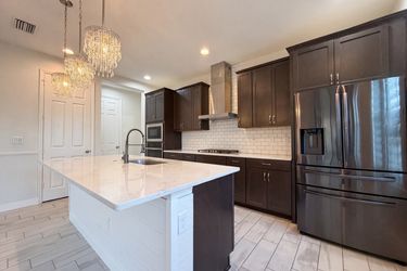 Photo 2 of 33 of 12643 Horseshoe Bend Dr, Lithia, FL