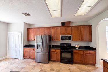 Photo 2 of 39 of 12706 Grovehurst Ave, Winter Garden, FL