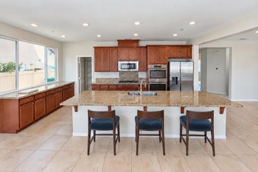 Photo 2 of 21 of 31585 Chamise Ln, Murrieta, CA