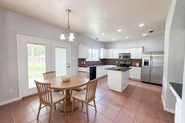 Photo 2 of 19 of 313 Crowfoot Dr, Harker Heights, TX