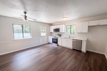 Photo 2 of 16 of 2600 Wedgedale Ave, Durham, NC