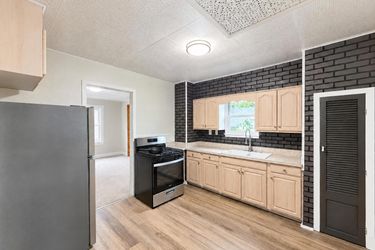 Photo 2 of 44 of 4202 Gifford Ave, Cleveland, OH