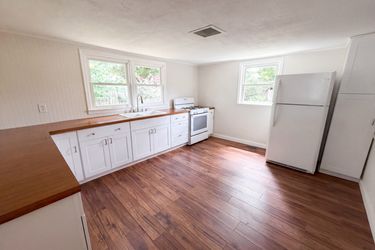 Photo 2 of 16 of 1727 Green St NE, Conyers, GA