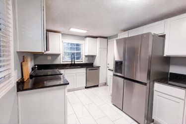 Photo 2 of 19 of 1411 Fulton Ave, Atlanta, GA