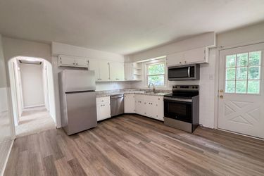 Photo 2 of 19 of 1116 Cunningham Ave, Saint Charles, MO