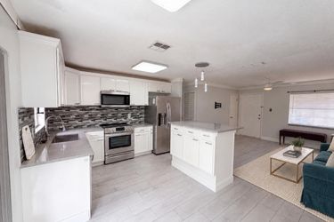 Photo 2 of 17 of 976 Liskeard Ave, Orange City, FL