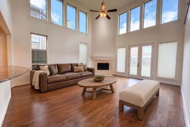 Photo 2 of 43 of 4409 Elmgreen Dr, Roanoke, TX