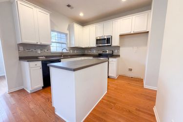 Photo 2 of 20 of 9004 Parlor Dr, Ladson, SC
