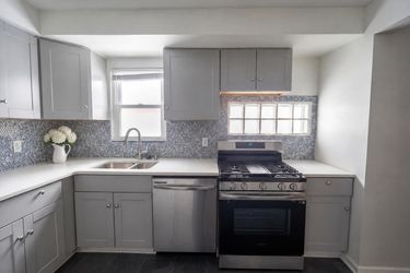 Photo 2 of 17 of 715 E 72nd Ter, Kansas City, MO