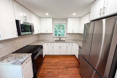 Photo 2 of 23 of 2320 Capehart Cir NE, Atlanta, GA