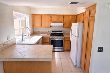 Photo 2 of 17 of 961 Verona Ave, San Jacinto, CA