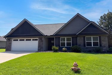 Photo 2 of 23 of 155 Eagle Ridge Dr, Chesnee, SC