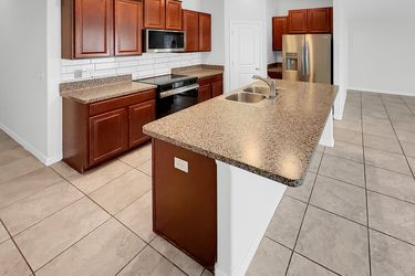 Photo 2 of 23 of 10113 Rosemary Leaf Ln, Riverview, FL
