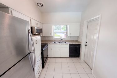 Photo 2 of 24 of 4511 Montclair Rd, Orlando, FL