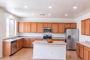 Photo 2 of 46 of 8386 W Palo Verde Ave, Peoria, AZ
