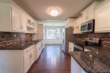 Photo 2 of 26 of 220 Haywood Ln, Nashville, TN