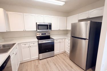 Photo 2 of 16 of 5006 Elizabeth Rd, Charlotte, NC