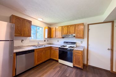 Photo 2 of 34 of 3192 Wild Dunes Ct, Pickerington, OH