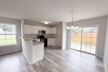 Photo 2 of 17 of 5809 Weddington Rd, Raleigh, NC