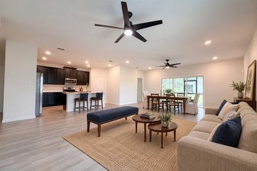 Photo 2 of 17 of 75404 Hideaway Ct, Yulee, FL