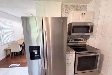 Photo 2 of 24 of 601 Rhoads Ave, Columbus, OH