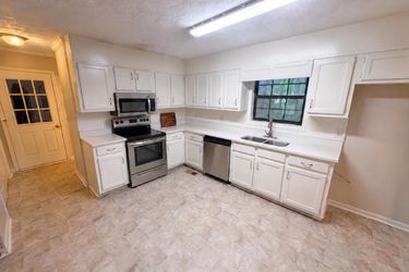 Photo 2 of 24 of 4628 Sapling Ct, Douglasville, GA
