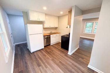 Photo 2 of 19 of 528 Kentbrook Dr, Charlotte, NC