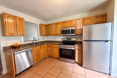 Photo 2 of 22 of 4224 Harbor View Dr, Jacksonville, FL