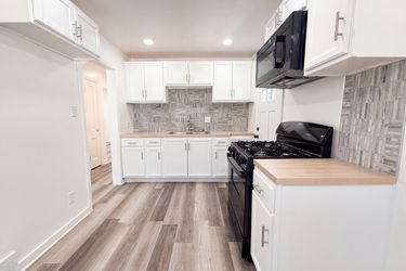 Photo 2 of 19 of 23089 Brittany Ave, Eastpointe, MI