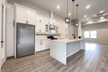 Photo 2 of 16 of 40402 Mostyn Dr, Magnolia, TX