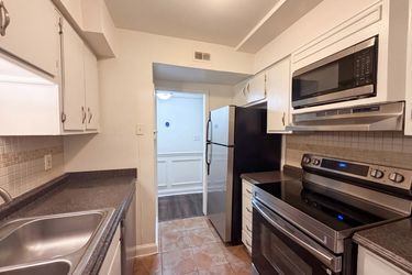 Photo 2 of 16 of 7040 Longstreet Dr, Raleigh, NC