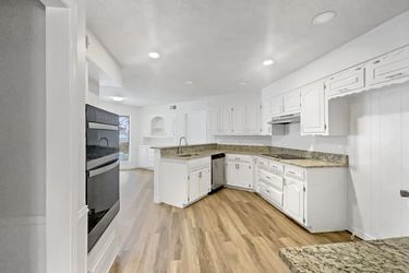 Photo 2 of 25 of 203 Westpark Dr S, McKinney, TX