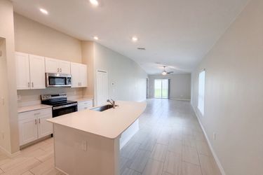 Photo 2 of 18 of 3513 Radiant Mountain Dr, Plant City, FL