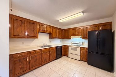Photo 2 of 26 of 103 Saddlebrook Ct, Lagrange, GA
