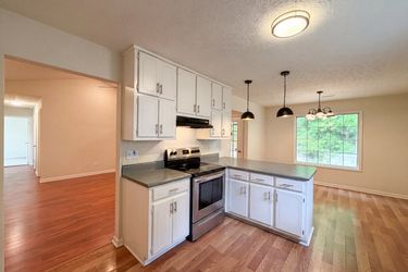 Photo 2 of 22 of 430 Cornwallis Way, Fayetteville, GA
