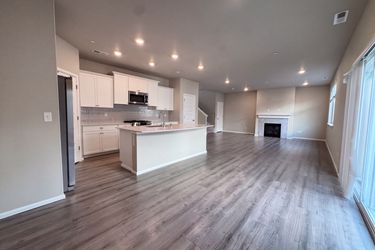 Photo 2 of 31 of 4335 Acacia Ln SE, Port Orchard, WA