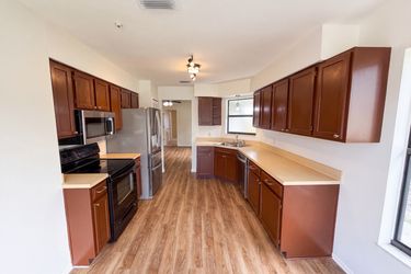 Photo 2 of 25 of 10033 Creekwater Blvd, Orlando, FL