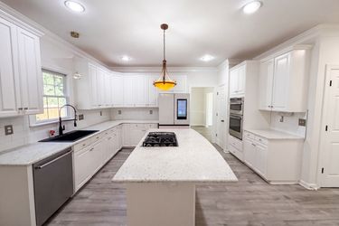 Photo 2 of 49 of 12209 Willingdon Rd, Huntersville, NC