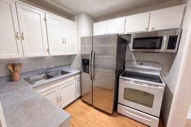 Photo 2 of 23 of 1521 Herrin Ave, Charlotte, NC