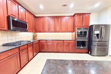 Photo 2 of 25 of 14903 Superior St, Charlotte, NC