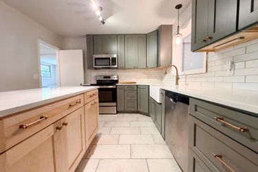 Photo 2 of 17 of 1119 Walton Dr, Murfreesboro, TN