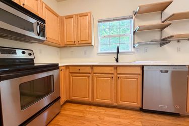 Photo 2 of 20 of 2350 Heritage Park Cir NW, Kennesaw, GA