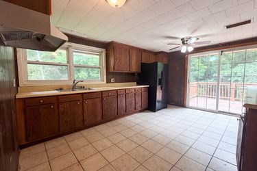 Photo 2 of 29 of 3609 Poplar Ln, Adamsville, AL
