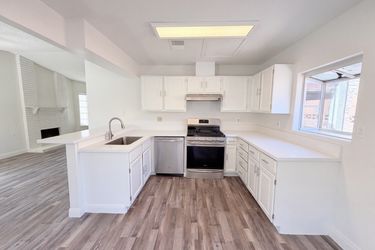 Photo 2 of 34 of 2304 Sabroso St, Las Vegas, NV